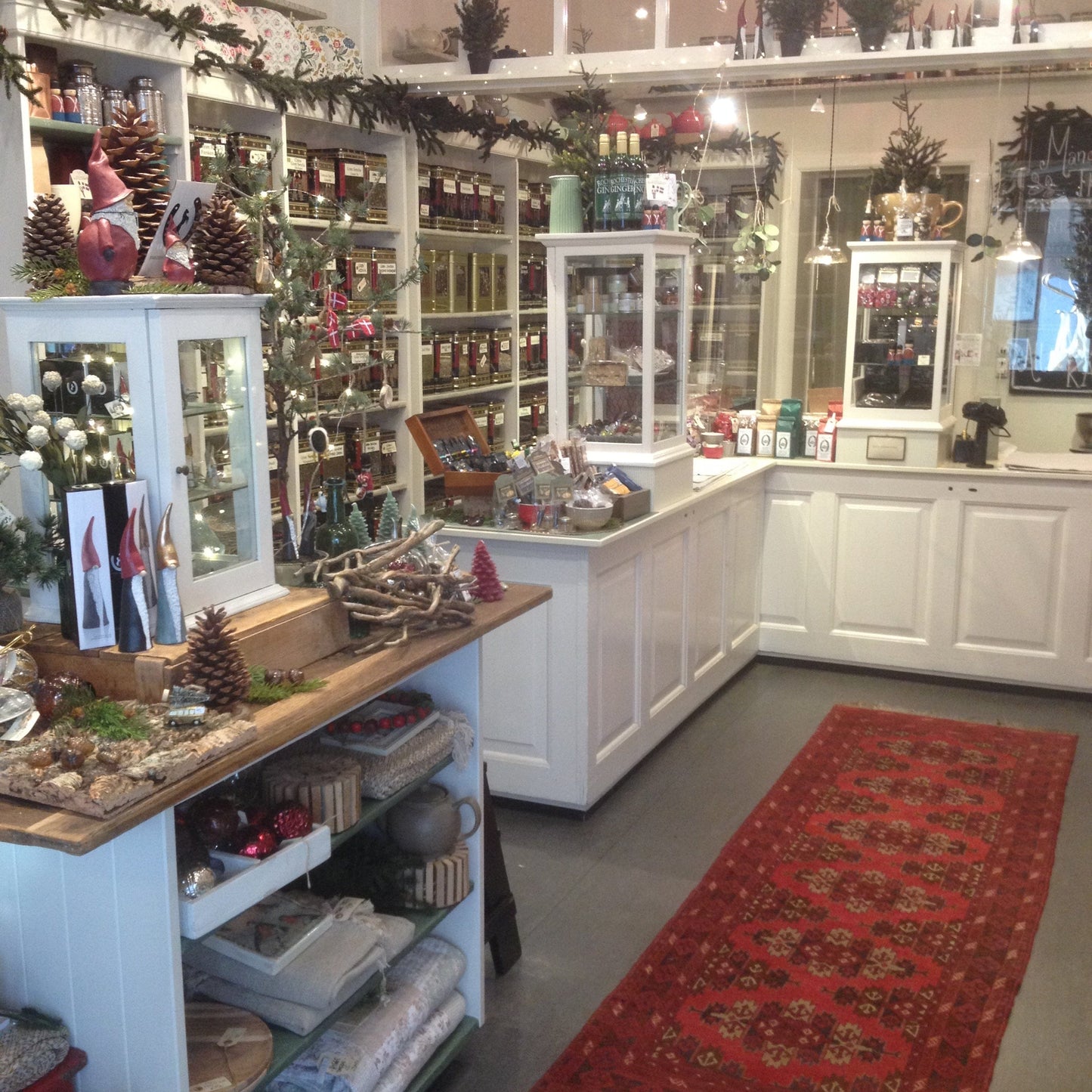 Sort jule te med hyben - Tebutikken Thrysøe